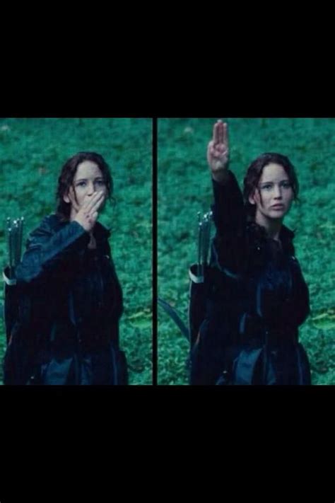 que le sort vous soit favorable en anglais|may the Odds be ever in your favour .